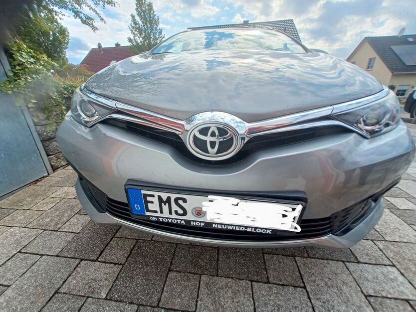 Auris Touring Sports