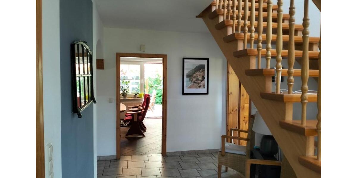 Einfamilienhaus Blomberg - 8 Zimmer, 180 m&sup2;, 380.000&euro; | Angebot:26985362