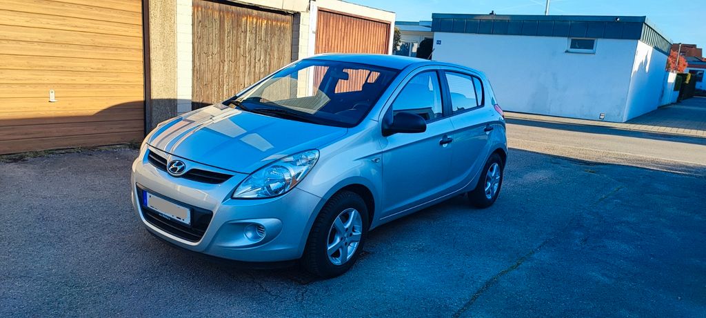 Hyundai i20 124.527 km 2.990 &euro; Erligheim 74391
