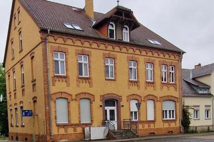 Wohnung Finsterwalde - 2 Zimmer, 67 m&sup2;, 350&euro; | Angebot:22740023