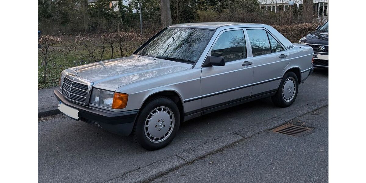 Mercedes-Benz 190 149.000 km 4.999 &euro; Wolfsburg 38446
