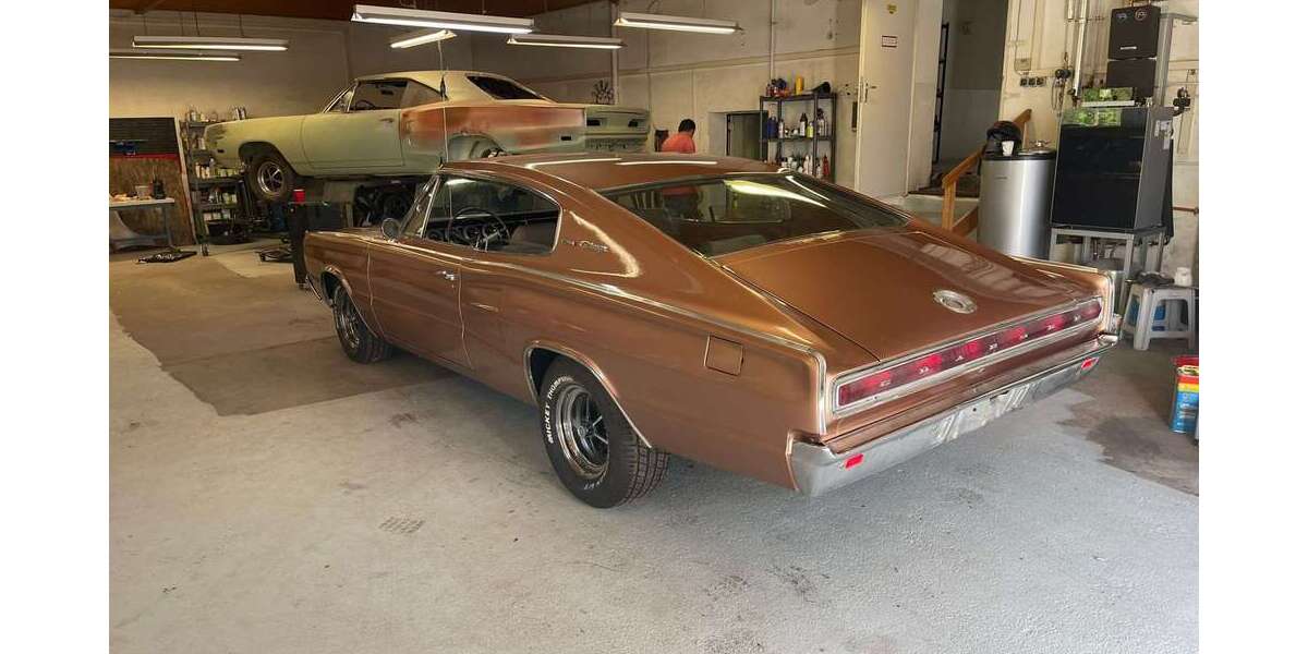 Dodge Charger 1.852.741 km 38.000 &euro; Oberschwaig (Sulzbach-Rosenberg) 92237