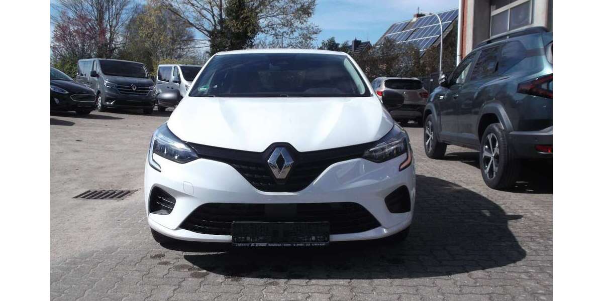 Renault Clio 17.300 km 11.950 &euro; Nindorf 25704
