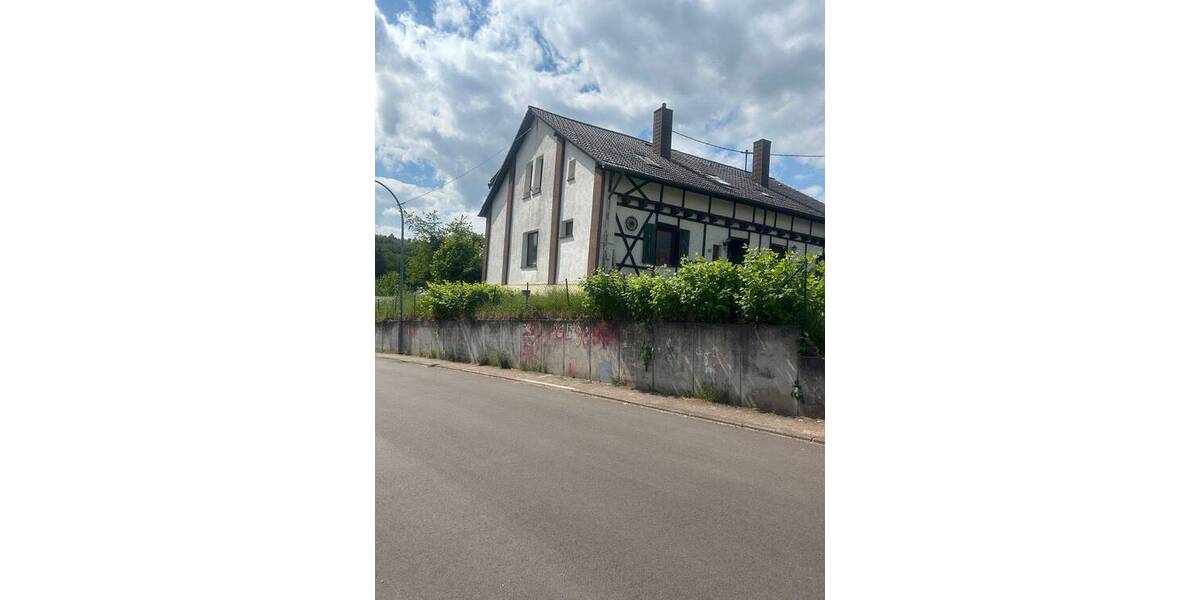 Einfamilienhaus Schiffweiler Heiligenwald - 5 Zimmer, 140 m&sup2;, 119.000&euro; | Angebot:26851295