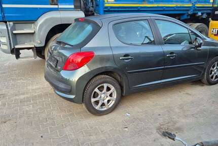Peugeot 207 164.790 km 2.100 &euro; berlin 12437