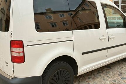VW Caddy 133.973 km 10.500 &euro; Eutin 23701