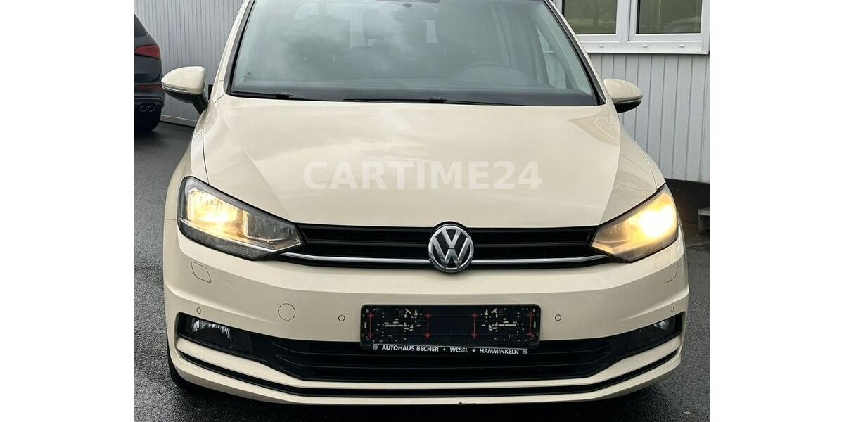 VW Touran 477.594 km 5.890 &euro; Oberhausen 46145