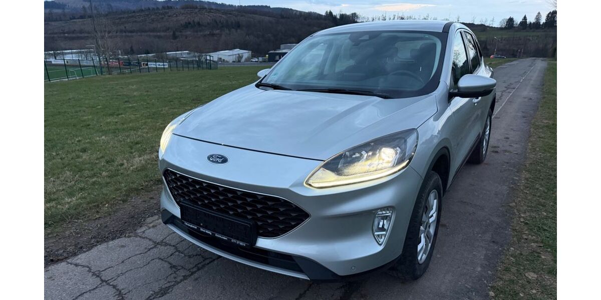 Ford Kuga 54.000 km 21.490 &euro; Kirchhundem 57399