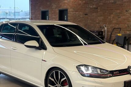 VW Golf 114.000 km 16.499 &euro; Achern 77855
