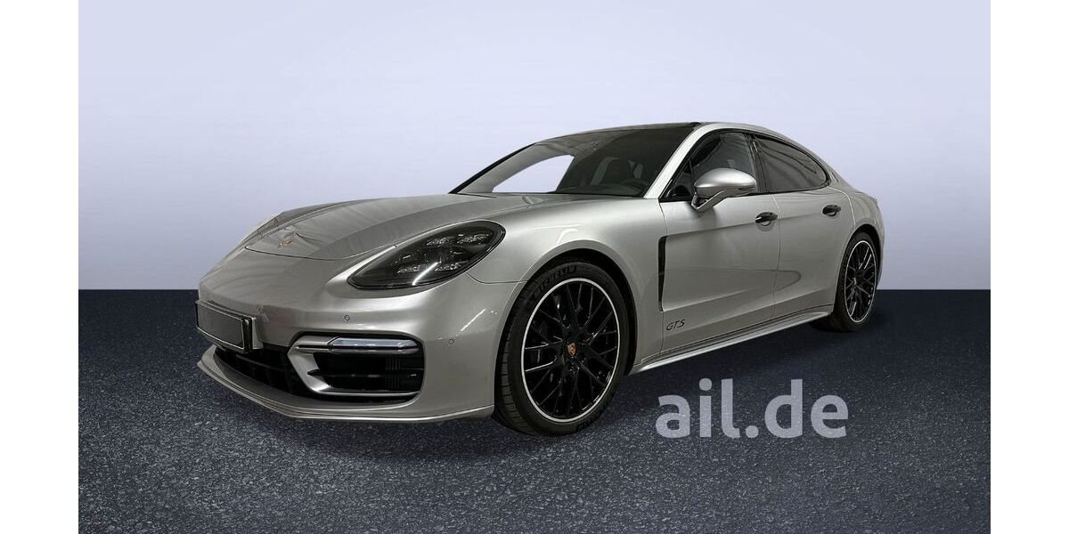 Porsche Panamera 48.050 km 105.900 &euro; Grünwald 82031