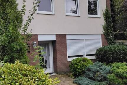 ***BÜSCHER IMMOBILIEN*** RESERVIERT!!! Geräumiges Reihenendhaus mit Vollkeller und 5 Zimmern auf einem Erbpachtgrundstück in zentrumsnaher Wohnlage 5 zimmer