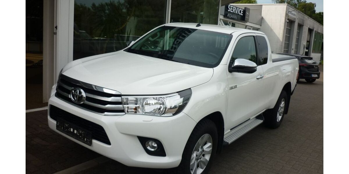 Toyota Hilux 93.800 km 31.900 &euro; Eggesin 17367