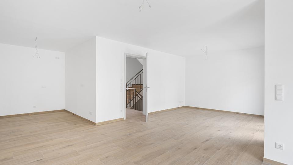 Reihenhaus Ingolstadt - 5.5 Zimmer, 150 m&sup2;, 1.950&euro; | Angebot:26561422