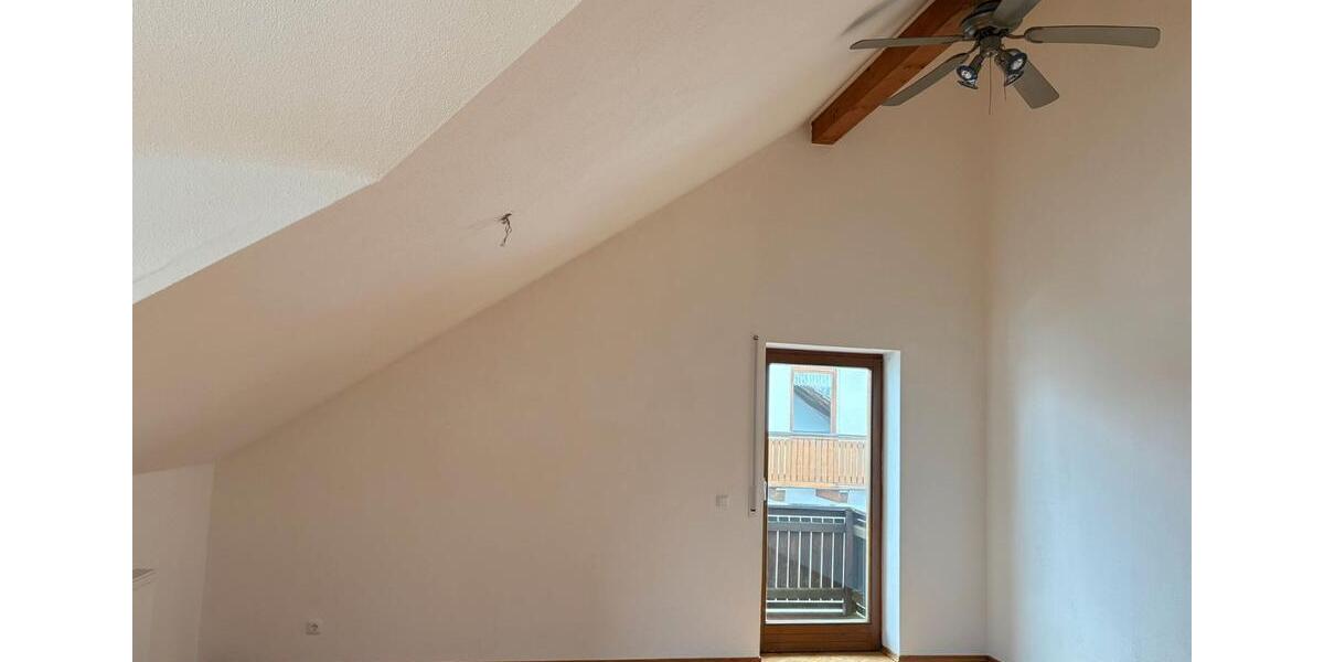Dachgeschoßwohnung Hutthurm - 2 Zimmer, 62 m&sup2;, 520&euro; | Angebot:26516724