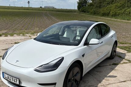 Tesla Model 3 69.000 km 26.900 &euro; LEIPZIG/HALLE 04159