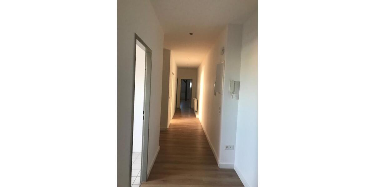 Dachgeschoßwohnung Trebbin - 4 Zimmer, 121 m&sup2;, 1.209&euro; | Angebot:25457053
