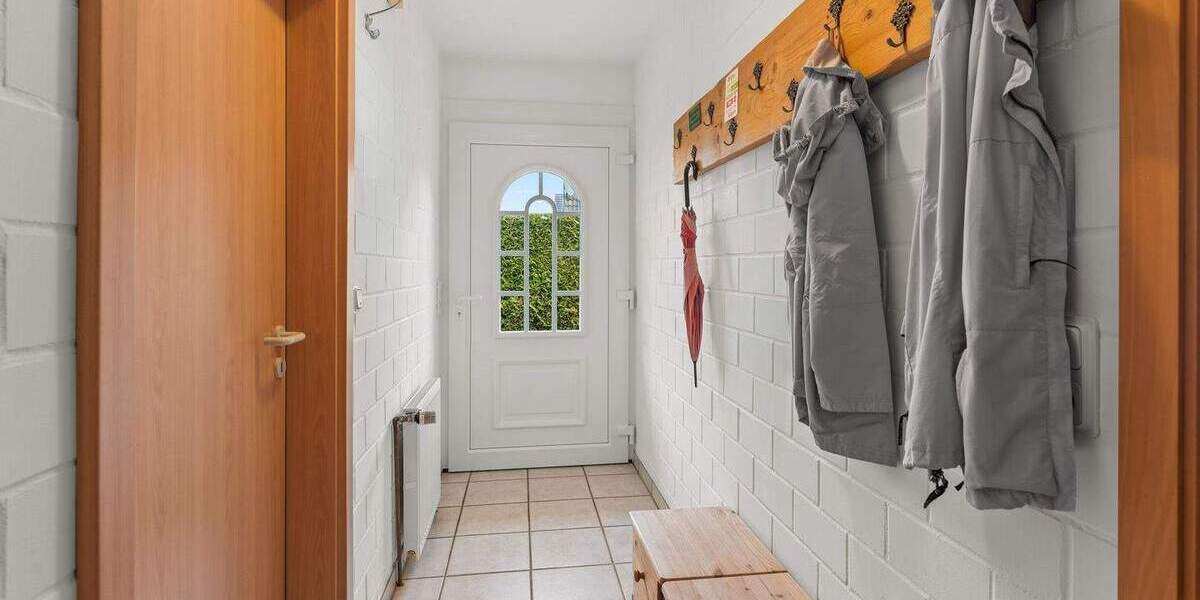 Bungalow Butjadingen-Burhave Burhave - 5 Zimmer, 131 m&sup2;, 379.000&euro; | Angebot:25684206