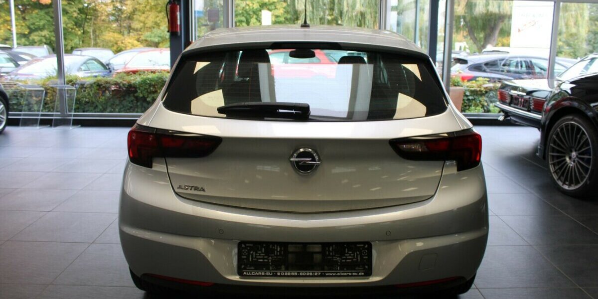 Opel Astra 1.4 Turbo 120 Jahre 72.750 km 12.980 &euro; Euskirchen 53881