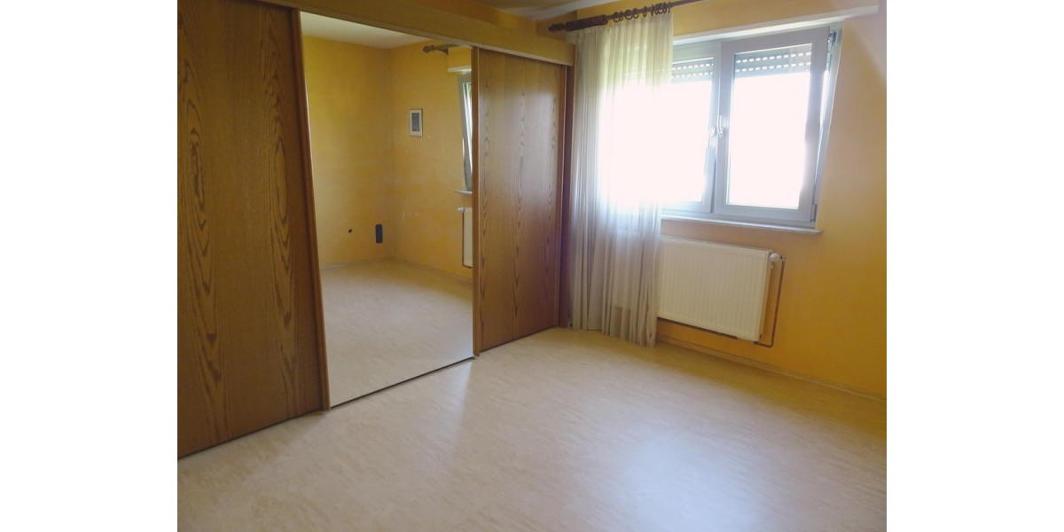 ObjNr:18697 - Gepflegtes, großes 2 Familienhaus in Rülzheim - Zweifamilienhaus Rülzheim | Angebot:21201310