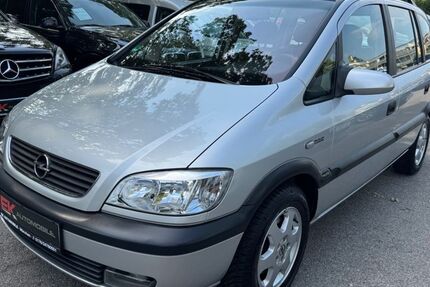 Opel Zafira 66.300 km 5.990 &euro; München 81243