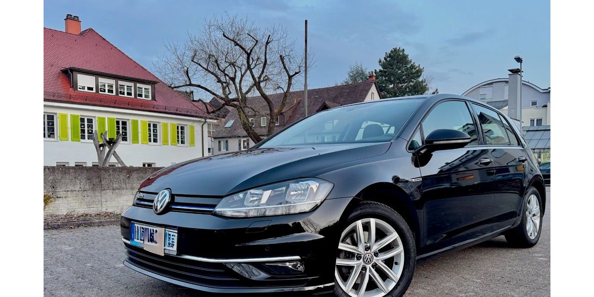 VW Golf 111.671 km 13.990 &euro; Korntal-Münchingen 70825