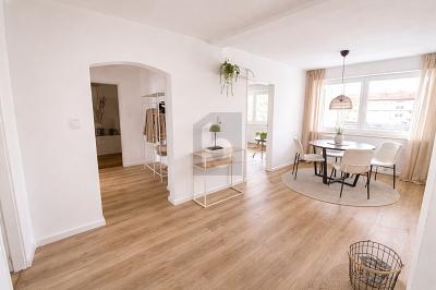 FRISCH RENOVIERT UND GROßZÜGIG - Etagenwohnung Königsbrunn | Angebot:26488224