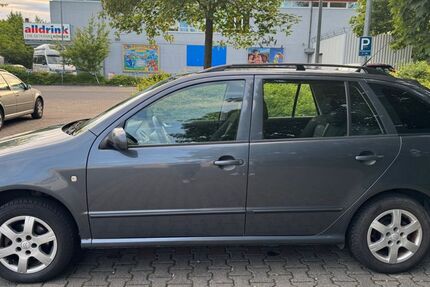 Skoda Fabia 232.000 km 1.300 &euro; Wiesbaden 65201