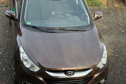 Hyundai ix35 136.000 km 9.000 &euro; Rentwertshausen / Grabfeld 98631