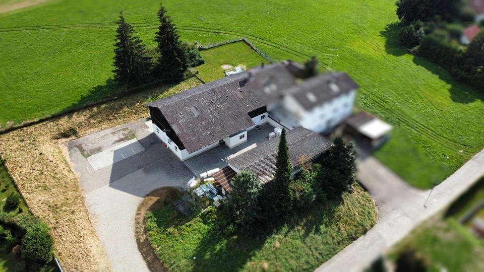 Attraktive Gewerbefläche mit separatem Büro & großem Grundstück zimmer