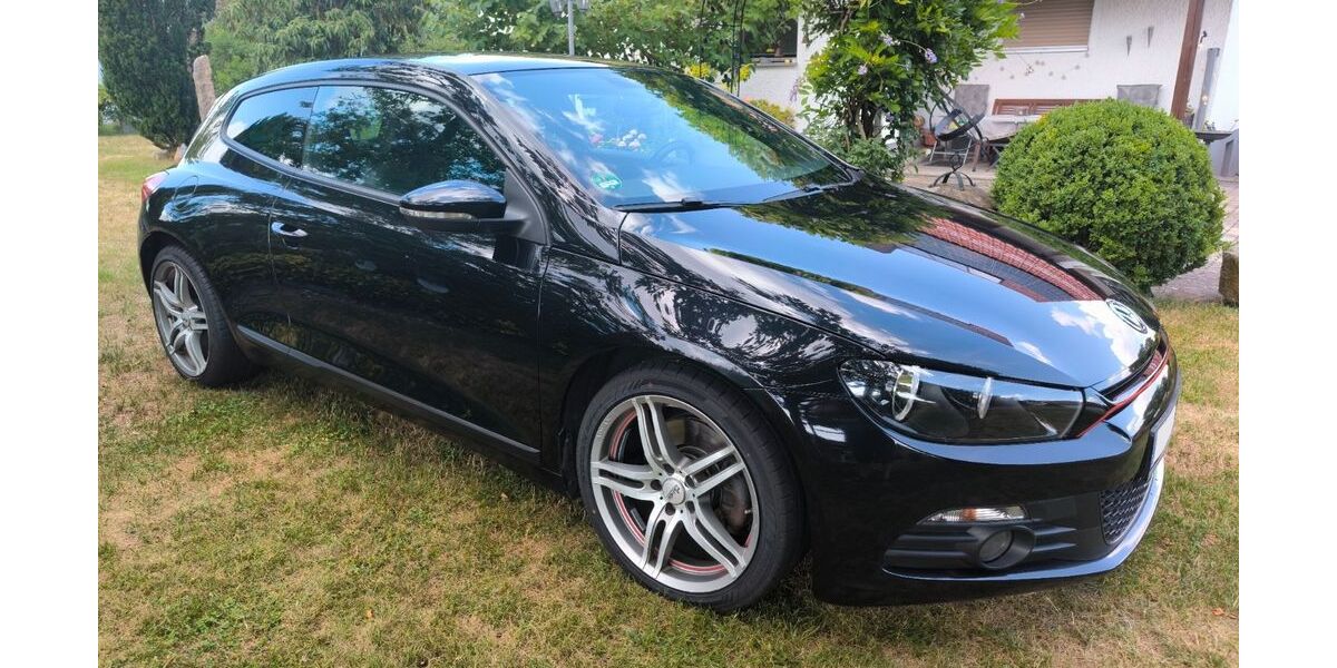 VW Scirocco 129.000 km 7.940 &euro; Neunburg vorm Wald 92431