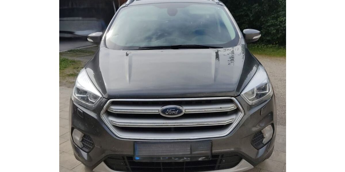 Ford Kuga 131.000 km 7.999 &euro; Unteregg 87782