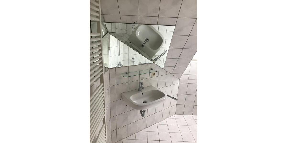 Etagenwohnung Meschede - 4 Zimmer, 75 m&sup2;, 590&euro; | Angebot:24983374