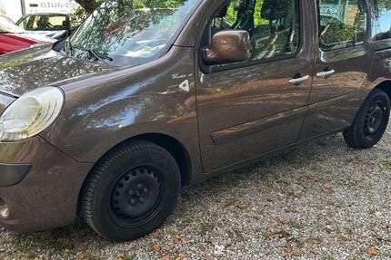 Renault Kangoo 254.766 km 3.499 € München 81929