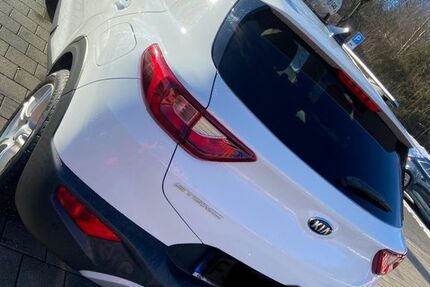 Kia Stonic 68.350 km 15.500 &euro; Nandlstadt 85405