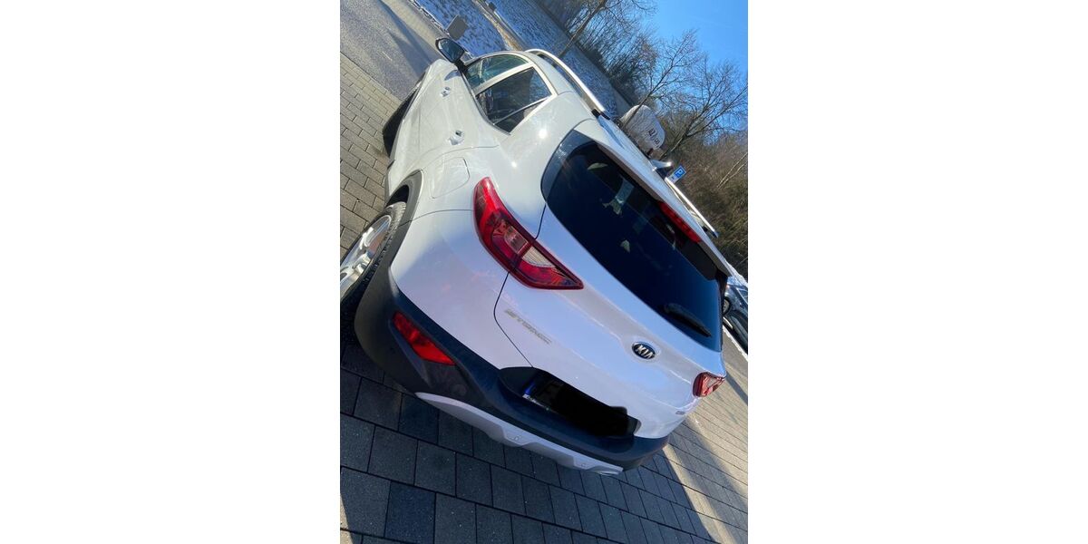 Kia Stonic 68.350 km 17.300 &euro; Nandlstadt 85405