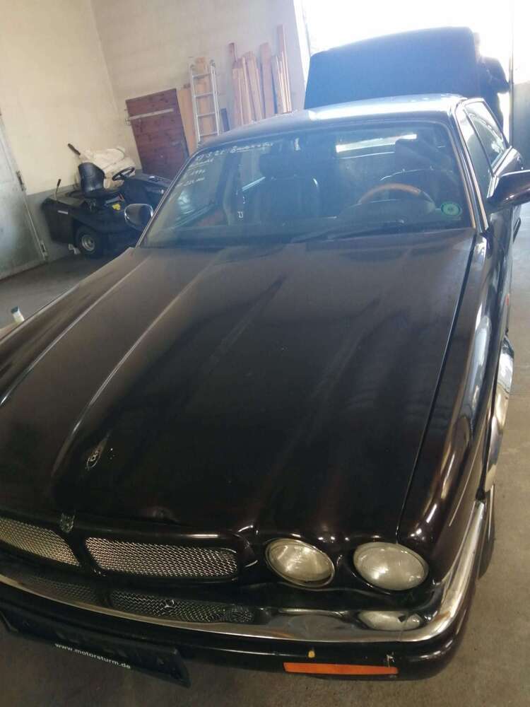XJ