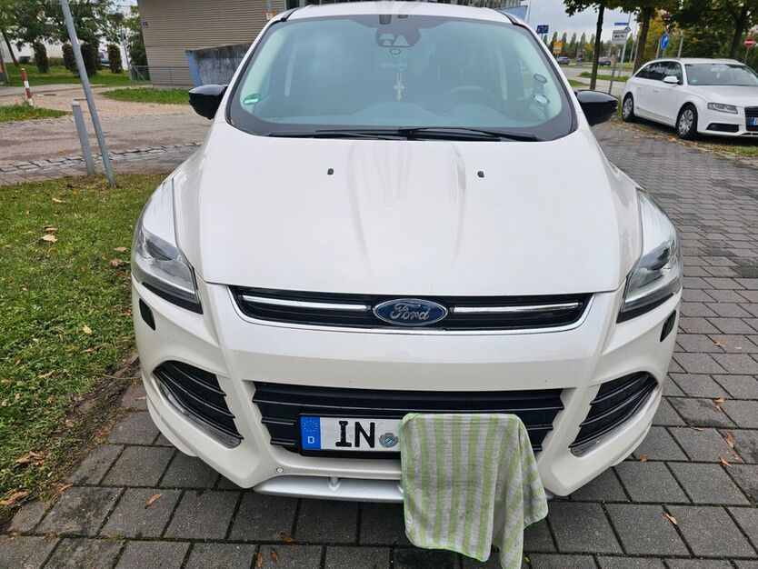 Ford Kuga 141.000 km 14.500 € Ingolstadt 85057