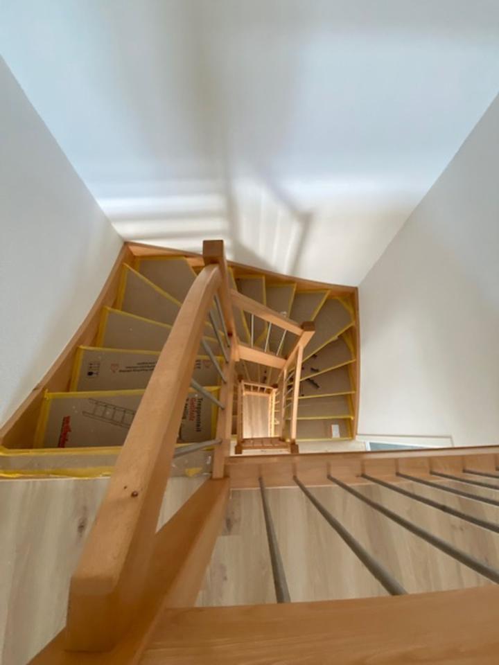 Erstbezug - moderne DH Hälfte mit PV Anlage, Wallbox, Wärmepumpe zimmer