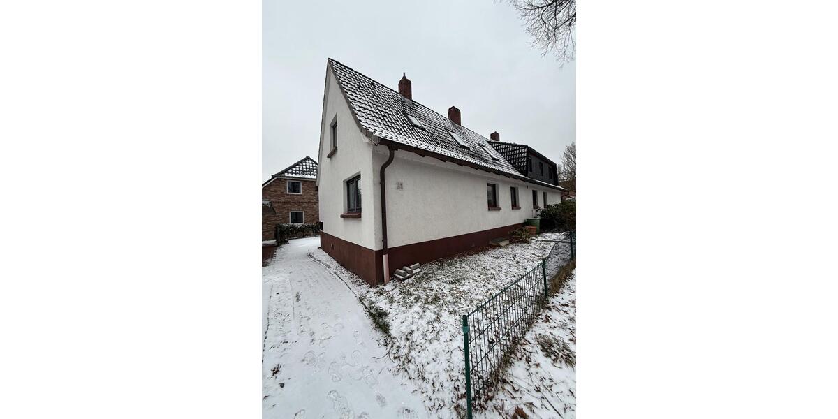 Doppelhaushälfte Pinneberg - 4 Zimmer, 85 m&sup2;, 1.400&euro; | Angebot:24739670