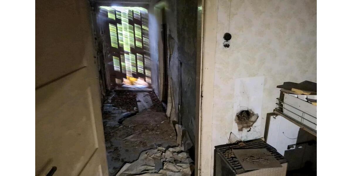 Einfamilienhaus Tutow - 4 Zimmer, 300 m&sup2;, 10.000&euro; | Angebot:27133691