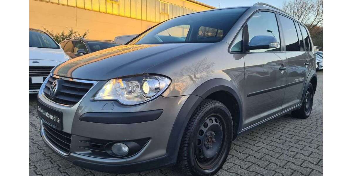 VW Touran 245.000 km 2.950 &euro; Ebersbach An Der Fils 73061