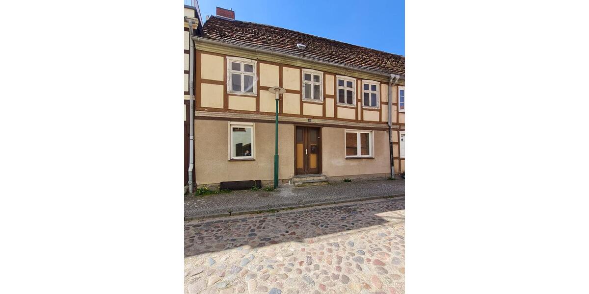Etagenwohnung Lenzen (Elbe) - 1 Zimmer, 50 m&sup2;, 450&euro; | Angebot:26284402