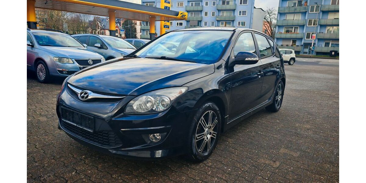 Hyundai i30 87.000 km 5.700 &euro; Wiesbaden 65187