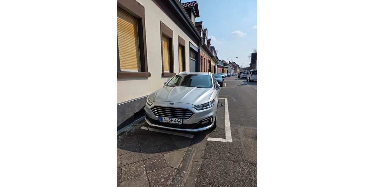 Ford Mondeo 144.000 km 9.500 &euro; Karlsruhe 76139