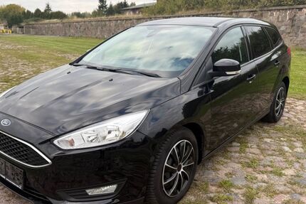 Ford Focus 156.000 km 4.999 € Tessin 18195