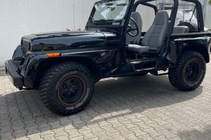 Jeep Wrangler 79.765 km 25.999 € Berlin 12099