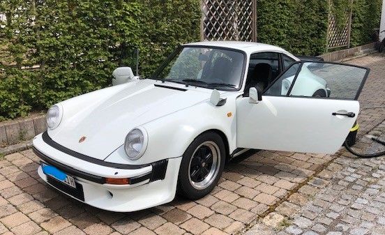 930