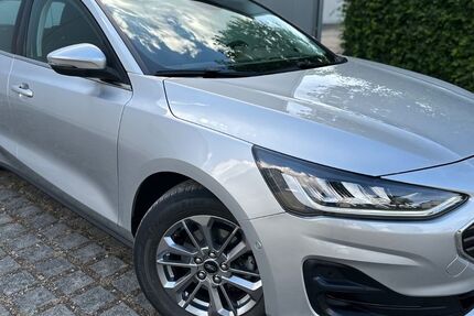 Ford Focus 41.000 km 17.490 &euro; Dinkelscherben 86424