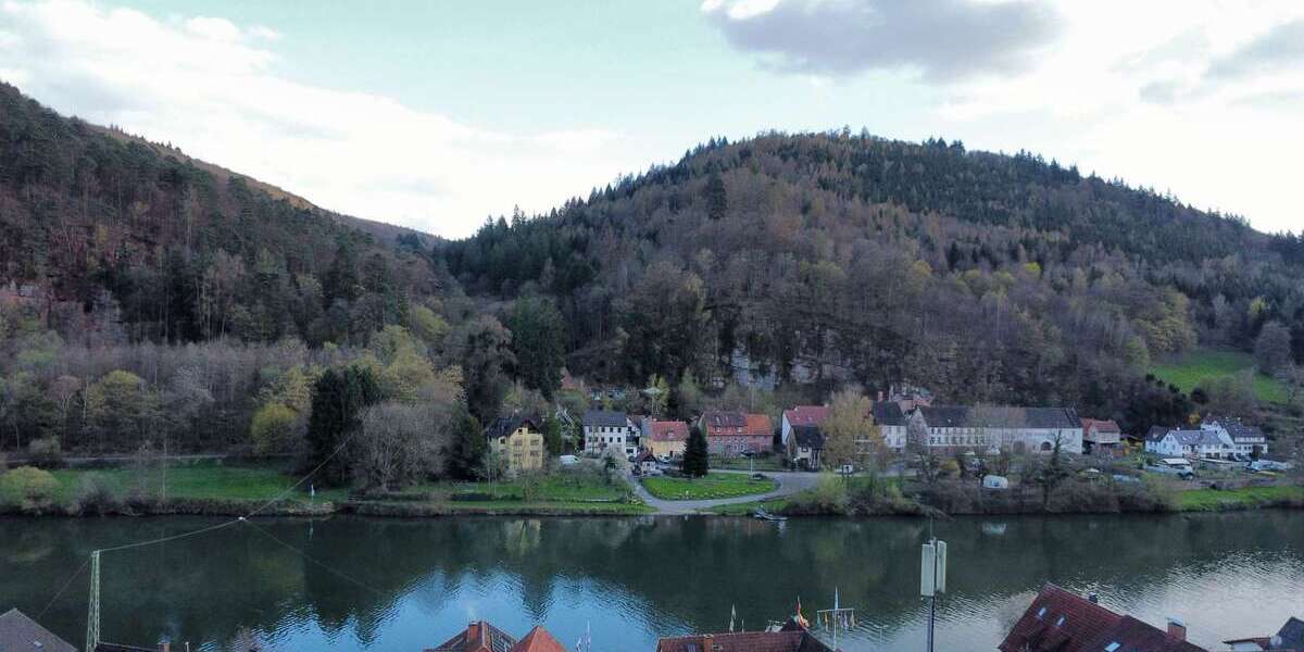 Ehemaliges Gasthaus mit 3 Einzelzimmer & 5 potentiellen Wohnungen inkl. Gaststätte und Parkplätze - Gewerbeobjekt Neckarsteinach | Angebot:26058972