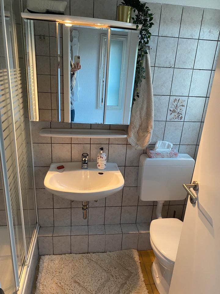 1 Zi. möbliert ab Ende Okt.Anf. Nov.